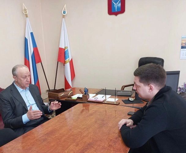 Член Палаты молодых законодателей Александр Бондаренко провел рабочую встречу с сенатором Валерием Радаевым