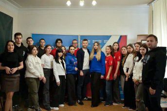 Молодой парламентарий встретился с молодежью города Макеевка
