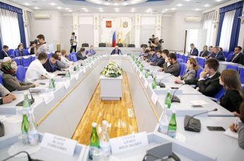 В Северо - Кавказском федеральном округе состоялось зональное заседание Палаты молодых законодателей при Совете Федерации ФС РФ