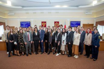 Молодые парламентарии России приняли участие в первом заседании Молодежного парламента Владимирской области